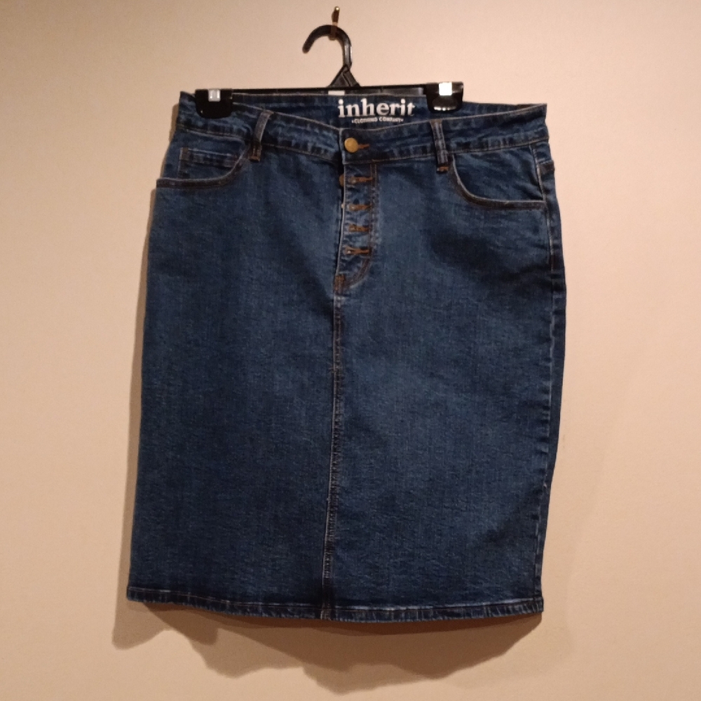 Denim Pencil Skirt in Dark Blue
